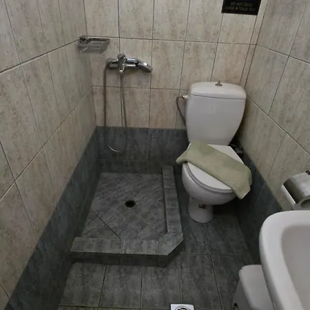 Elena Hotel *