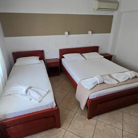 Hotel Elena Potos