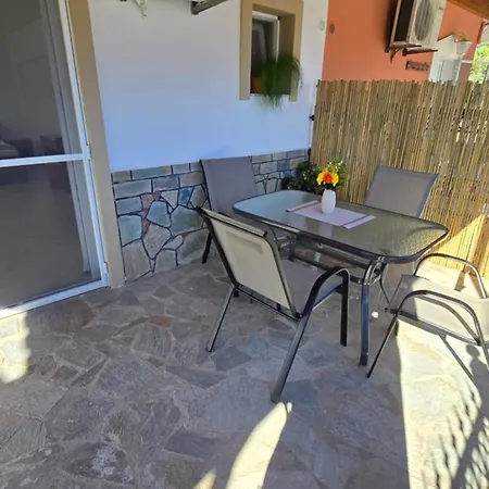 Hotel Elena Potos
